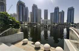 2BR Spacious, Creek & Dubai Skyline View