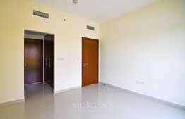 1BR, Spacious, Prime, Pool View, Vacant