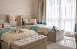 4 Bedroom Villa, 354 mp, with garden