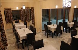Casa, pensiune si restaurant