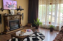 Casa individuala cu etaj si terasa, garaj si curte 