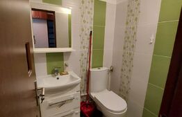 Apartament 3 camere decomandat, suprafata 72 mp, zona Port