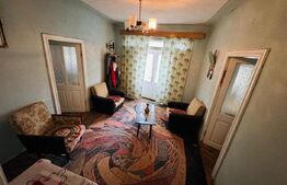 Casa cu 4 camere situata in Beresti