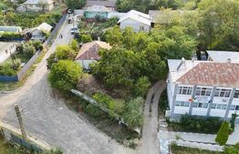 Casa cu 4 camere situata in Beresti