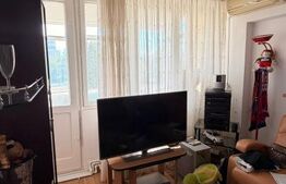 Apartament 2 camere, semidecomandat, 55 mp, zona Regiment 11 Siret