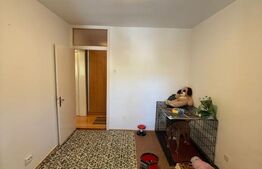 Apartament 3 camere, decomandat, etaj 2/4, 64.70 mp, zona Piata Centrala 
