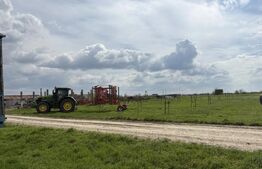 Ferma de nuci - teren agricol, zona Ivesti 