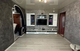 Apartament 3 camere, semidecomandat, 59 mp, stradal, zona Micro 17