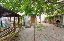 Casa de vanzare, 240 mp, zona Centru