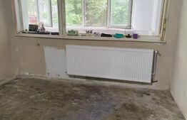 Apartament cu 2 camere la parter- nerenovat, 60 mp, zona Centru
