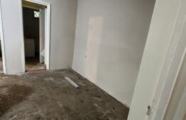 Apartament cu 2 camere la parter- nerenovat, 60 mp, zona Centru