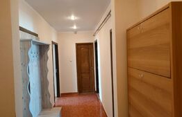 Apartament de inchiriat, decomandat, 65 mp, doua intrari, zona Ultracentral