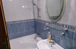 Apartament de inchiriat, decomandat, 65 mp, doua intrari, zona Ultracentral