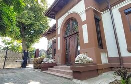 Proprietate de vanzare, 2 case, 327 mp, zona Tecuci