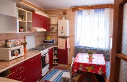 Casa de vanzare, 117 mp, zona Micro 14