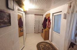 Casa batraneasca si teren 550 mp, la soseaua  Bucium