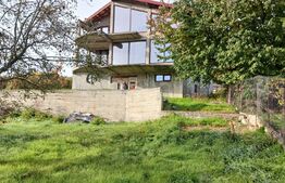 Casa de 450 mp, teren de 900 mp, zona Visani