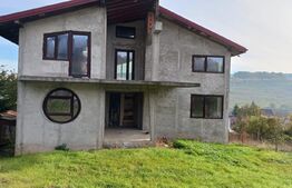 Casa de 450 mp, teren de 900 mp, zona Visani