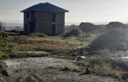 Teren intravilan 500 mp, autorizatie constructie, Miroslava