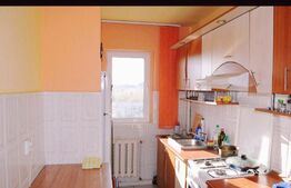 Apartament  cu 3 camere, 52 mp, semidecomandat, Bularga
