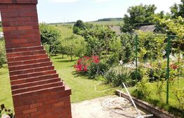 Casa cu 3 camere, 150 mp cu terasa si garaj, teren cu 1000 mp