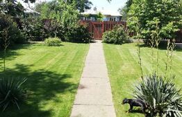 Casa cu 3 camere, 150 mp cu terasa si garaj, teren cu 1000 mp