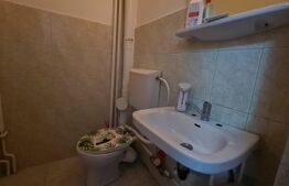 Apartament de 3 camere, 2 bai, etaj intermediar, Metalurgie