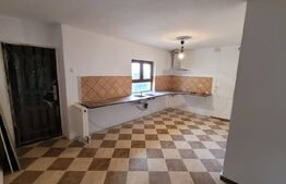 Casa de tip duplex, cu beci si terasa, 81 mp, Podul de fier