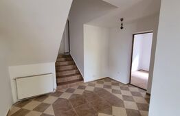 Casa de tip duplex, cu beci si terasa, 81 mp, Podul de fier