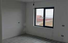 Casa cu 6 camere, 170 mp, 550 mp teren, zona Breazu