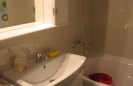 Apartament de 2 camere, decomandat, 50mp, zona Nicolina