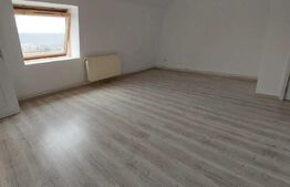 Apartament cu 3 camere, 87 mp, pe 2 etaje, Zimbru