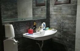 Apartament cu 3 camere, 68 mp, semidecomandat, Nicolina