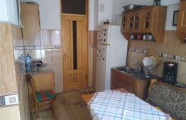 Apartament cu 4 camere, 96 mp, etaj intermediar, Cug