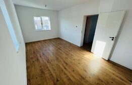 Casa 4 camere, 3 bai, canalizare, teren 450 mp, Barnova