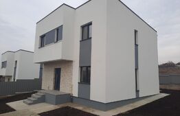 Casa 4 camere, 3 bai, canalizare, teren 450 mp, Barnova