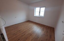 Casa 4 camere, 3 bai, canalizare, teren 450 mp, Barnova