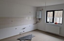 Casa tip duplex, 140 mp, 450 mp teren, padurea Uricani