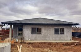 Comision 0, casa de 4 camere, 2 bai, 519 mp teren, Cercu