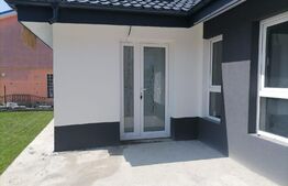 Casa plan parter, 85 mp utili, 700 mp, la strada, Letcani