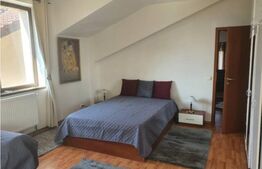 Pensiune de 10 camere, 330 mp utili,620 mp de teren, Moara de Vant