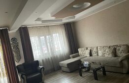 Cladire cu 3 apartamente in Bucium la 100 m de Family Market