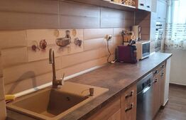 Apartament de 3 camere, decomandat, complex Ciurchi