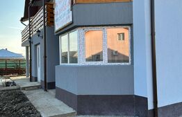 Cladire stil irlandez,300 mp utili, Letcani, la strada