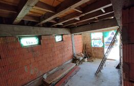 Casa la rosu, 144 mp utili, 500 mp teren, Vale Adanca 