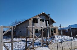 Casa la rosu, 144 mp utili, 500 mp teren, Vale Adanca 