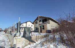 Casa la rosu, 144 mp utili, 500 mp teren, Vale Adanca 