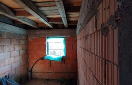 Casa la rosu, 144 mp utili, 500 mp teren, Vale Adanca 