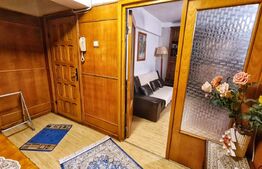 Apartament de 3 camere, 2 bai, etaj intermediar, Ultracentral