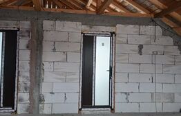   Casa la rosu 184 mp, 300 mp teren, Horpaz